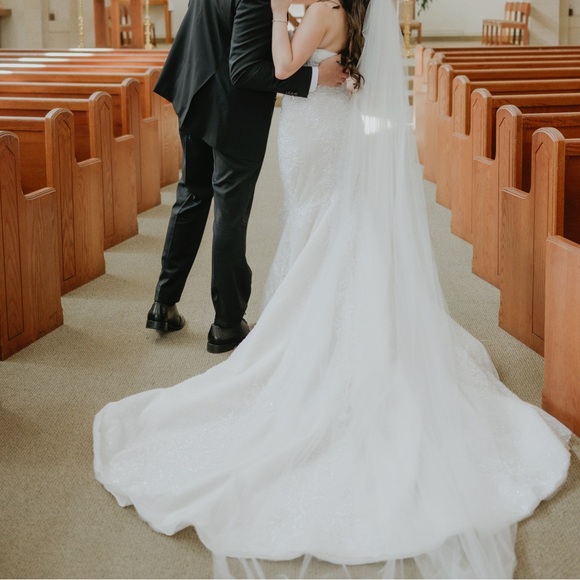 Wona Concept Roma Wedding Dress - Size 2 - Picture 11 of 11